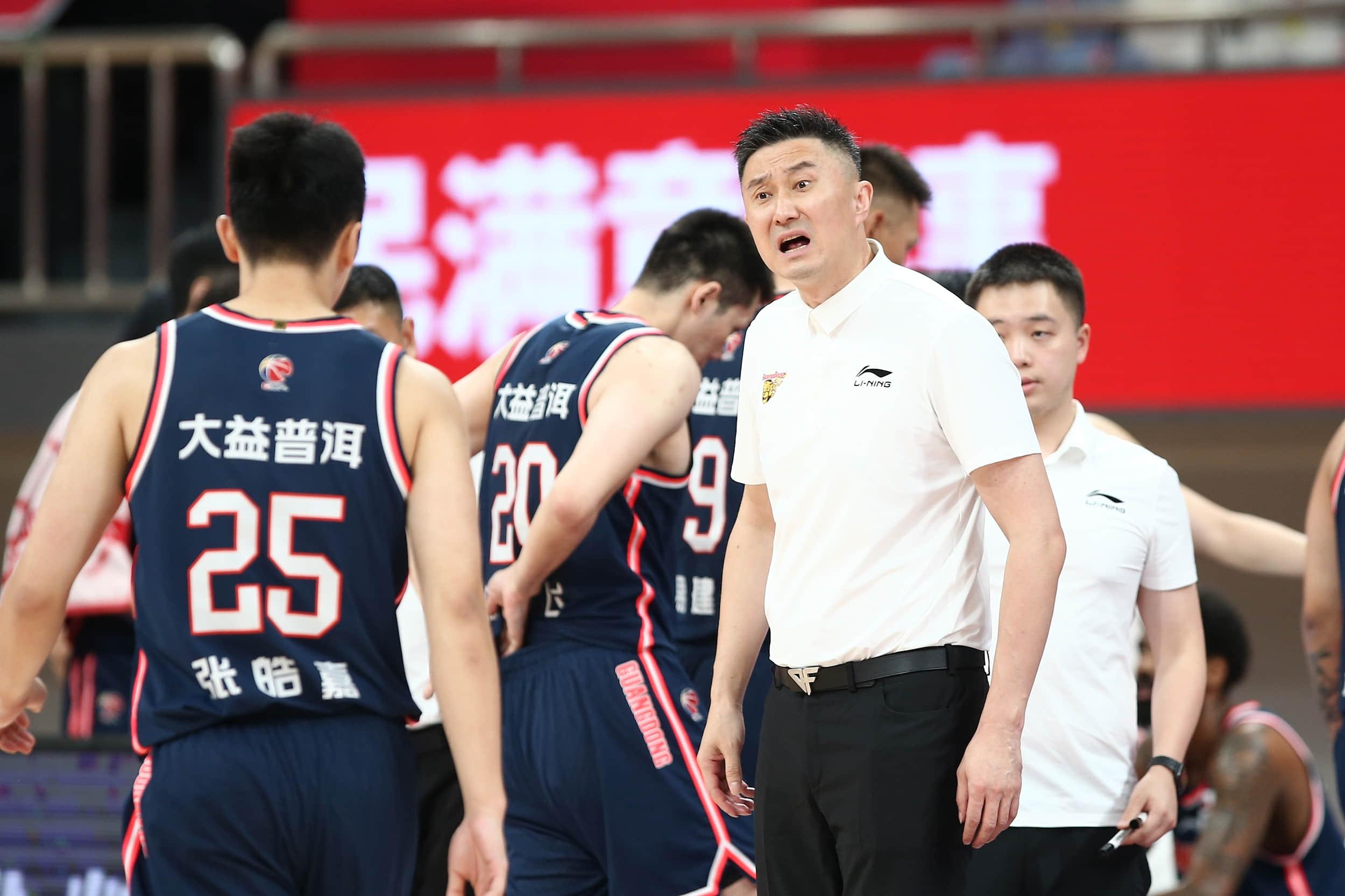 杜锋2.jpg