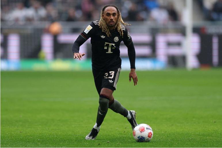 2026世界杯买球-法尔克：埃弗顿、马赛和里昂都对博埃有兴趣，但他不想转会